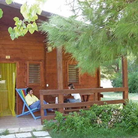 Campeggio Camping 5 Stelle Villaggio Cagnano Varano